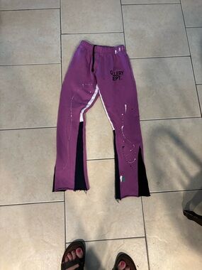 Men’s Gallery Dept pants.  Purple Paint-Splash Athletic Pants
